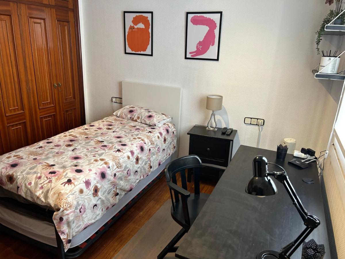 Apartamento Habitacion Alhondiga Casa De Jorge Bilbao Exterior foto